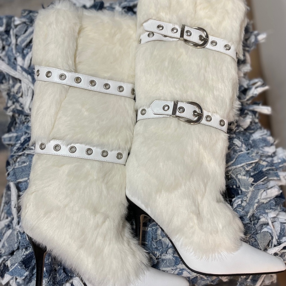 White Faux fur boots with leather straps